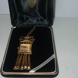 Vintage Hilton 17 Jewels Necklace Watch